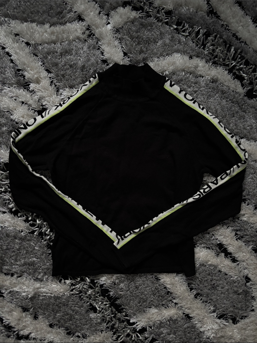 H&M Longsleeve Top💚 - Picture 4 of 5